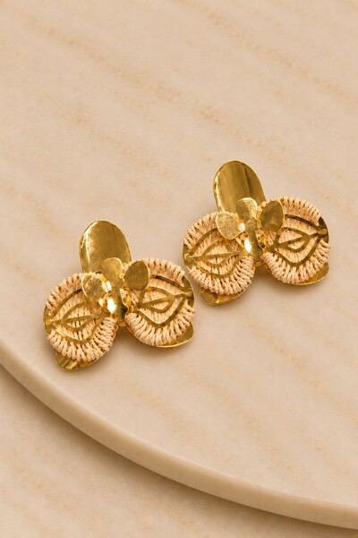Foto Brinco Semijoia Lumen Orquídea Trabalhado Dourado