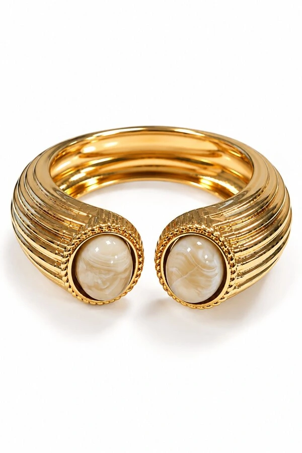 Bracelete Maxi Semi-Aberto Texturizado e Pedra Oval Dourado