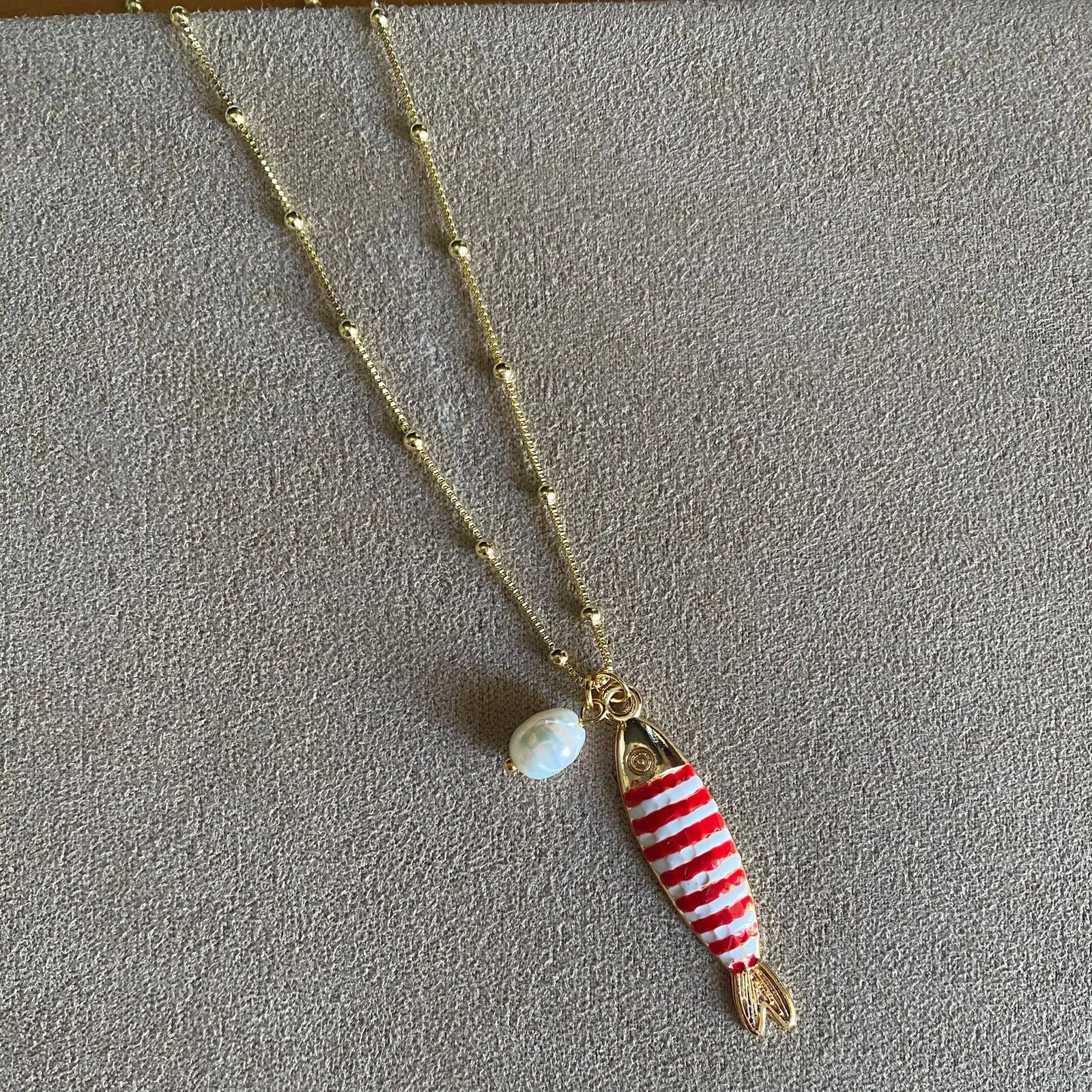 FotoColar Longo Sardinha Vermelha Pérola