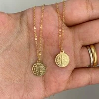 Colar Mini Medalha São Bento Ouro