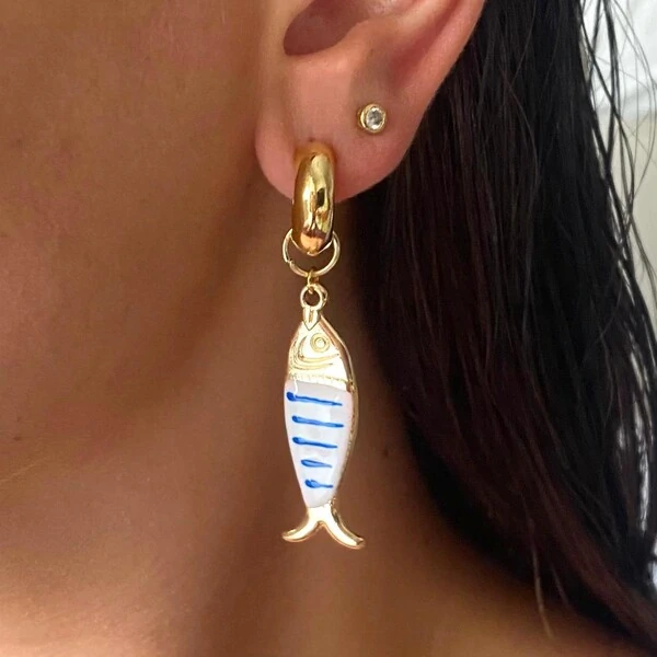 Argola Tubo Pingente Sardinha