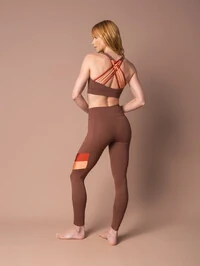 Legging Roots Essence