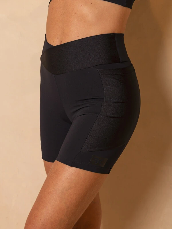 Shorts Blackout Vibe