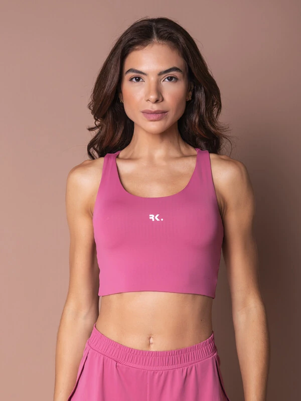 Top Cropped Celebrate Motion