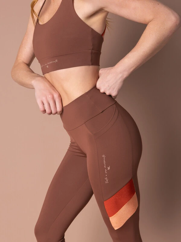 Legging Roots Essence