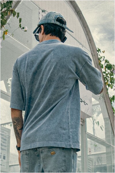 FotoT-Shirt Oversized Stoned Dog Face Metal