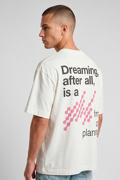 Foto Camiseta oversized off white Dreaming