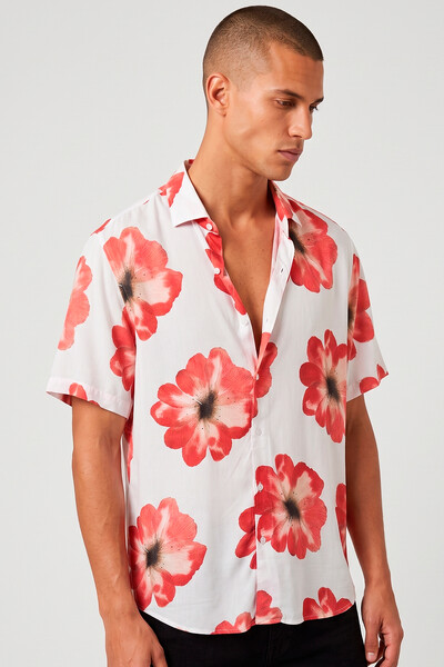 Foto Camisa de viscose Red Flowers
