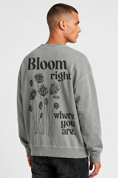 Foto Blusa oversized de moletom estonado cinza Bloom