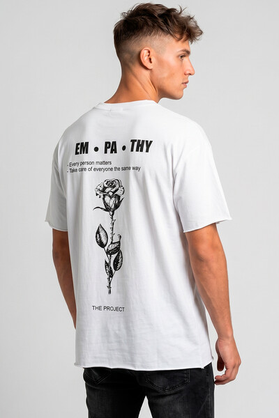 Foto Camiseta branca Empathy