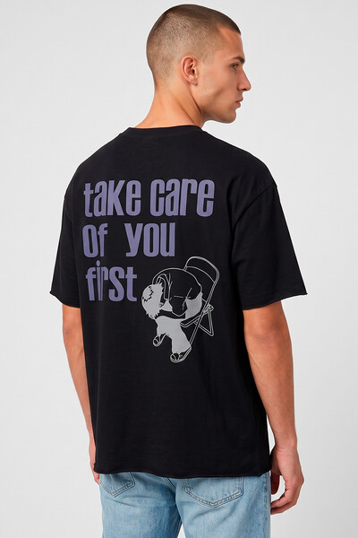 Foto Camiseta preta Take Care