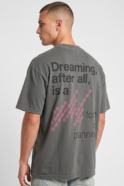 Foto Camiseta oversized estonada chumbo Dreaming