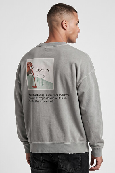 Foto Blusa oversized de moletom estonado cinza Milk