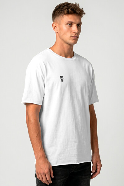 Foto Camiseta branca Skull