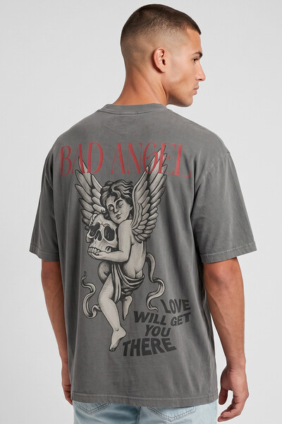Foto Camiseta oversized estonada chumbo Bad Angel Collors