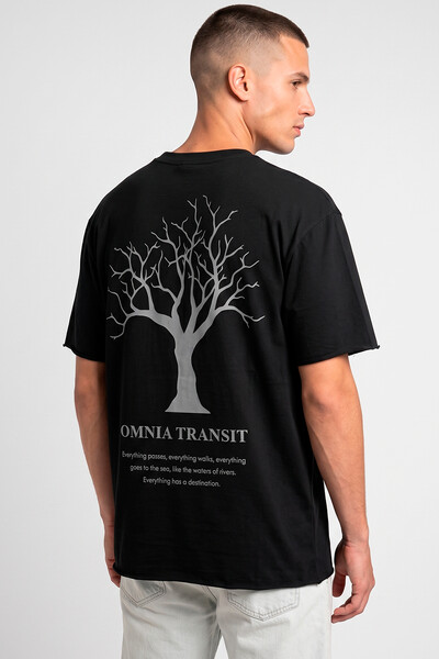 Foto Camiseta preta Omnia Transit