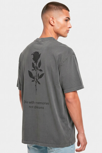 Foto Camiseta oversized estonada chumbo Memories