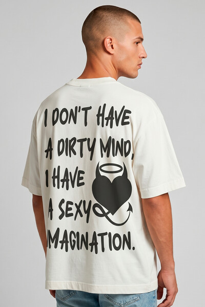Foto Camiseta oversized off white Dirty Mind
