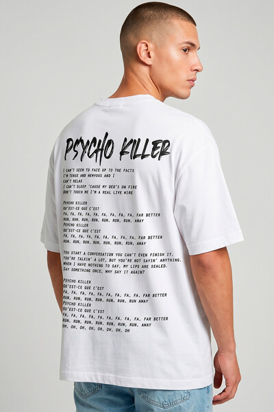 Foto Camiseta oversized branca Psyco