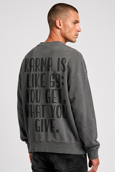 Foto Blusa oversized de moletom estonado chumbo Karma