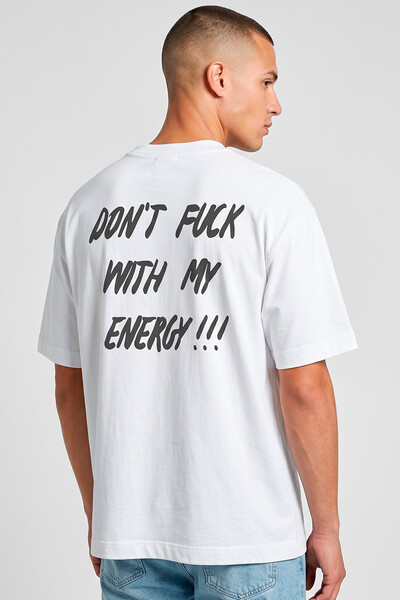 Foto Camiseta oversized branca Energy