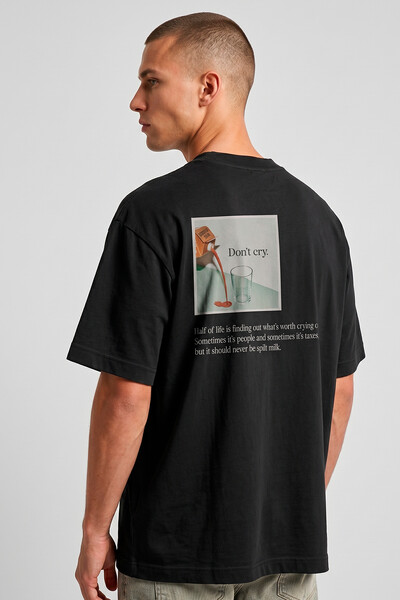 Foto Camiseta oversized preta Milk