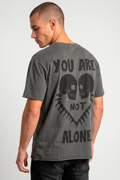 Foto Camiseta estonada chumbo Alone