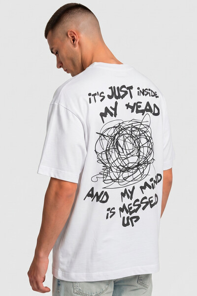 Foto Camiseta oversized branca Head