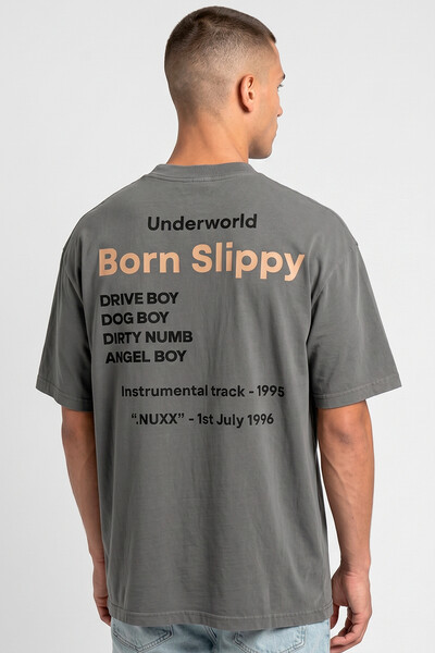 Foto Camiseta oversized estonada chumbo Born Slippy