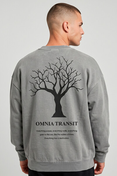 Foto Blusa oversized de moletom estonado cinza Omnia Transit