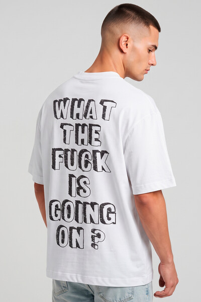 Foto Camiseta oversized branca Now