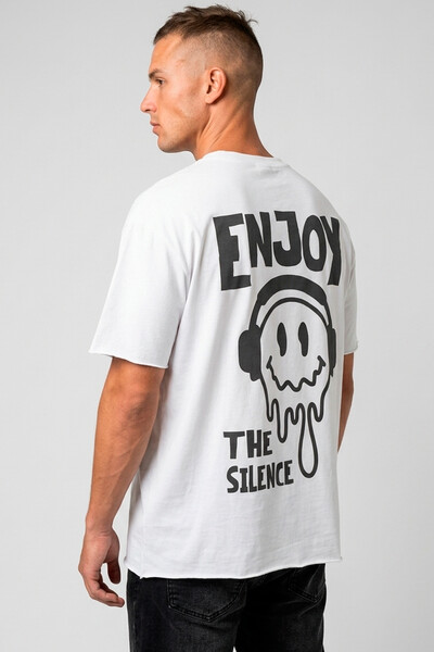 Foto Camiseta branca Enjoy