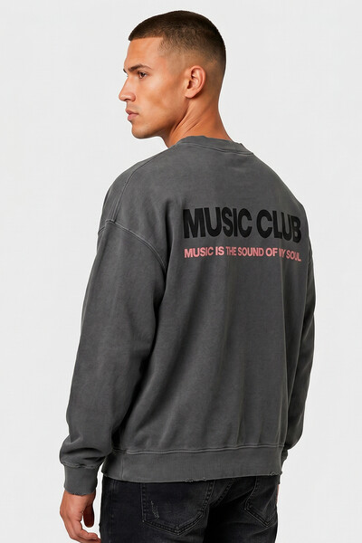 Foto Blusa oversized de moletom estonado chumbo Music Club