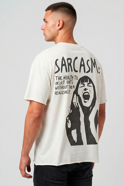 Foto Camiseta off white Sarcasm