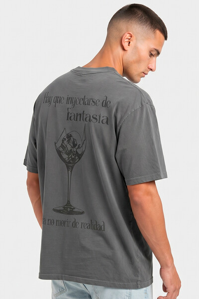 Foto Camiseta oversized estonada chumbo Drink