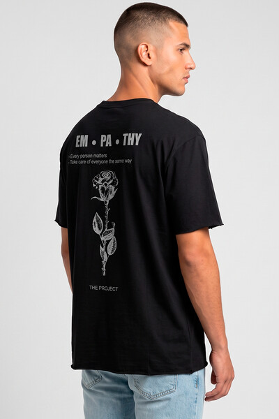 Foto Camiseta preta Empathy