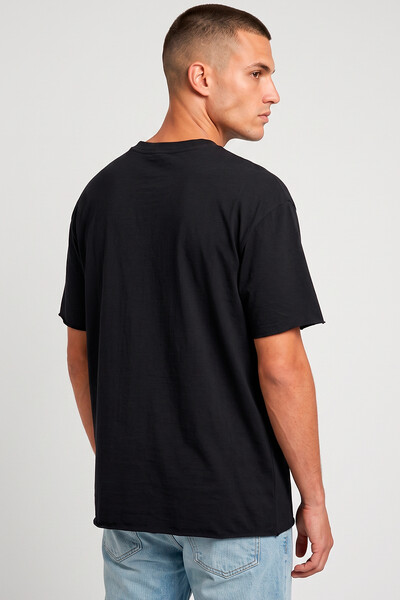 Foto Camiseta preta Basic