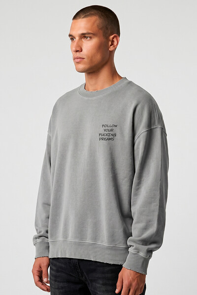 Foto Blusa oversized de moletom estonado cinza Dreams Front