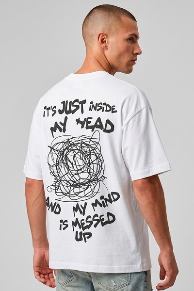 Foto Camiseta oversized branca Head