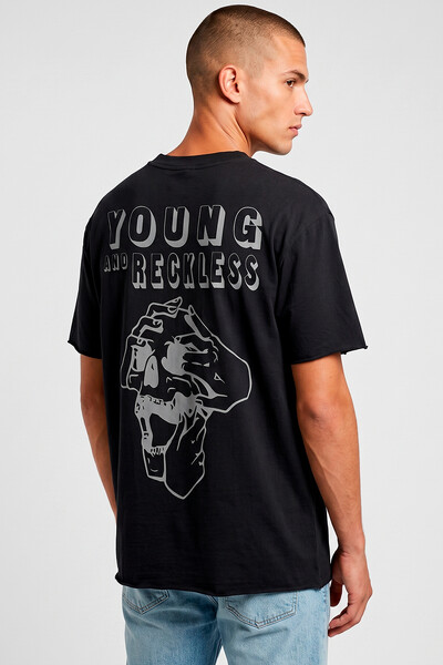 Foto Camiseta preta Reckless
