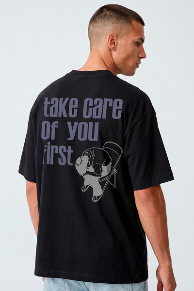 Foto Camiseta oversized preta Take Care