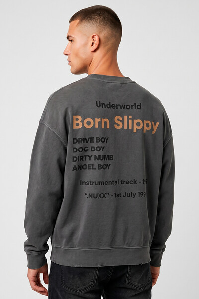 Foto Blusa oversized de moletom estonado chumbo Born Slippy