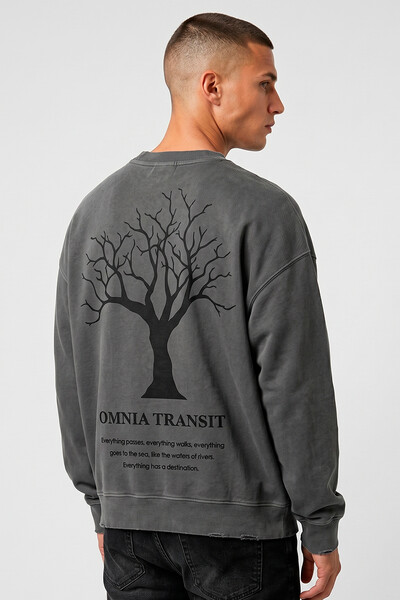 Foto Blusa oversized de moletom estonado chumbo Omnia Transit