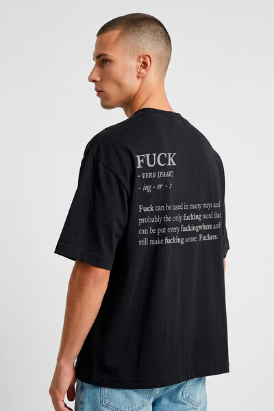 Foto Camiseta oversized preta Verb