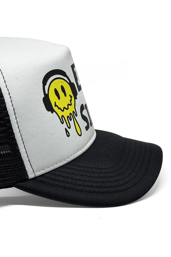 Boné trucker retrô branco e preto Enjoy The Silence