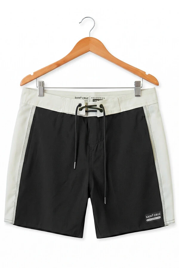Bermuda retrô line Preta e Off white