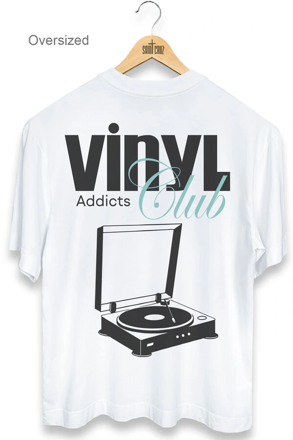 Camiseta oversized branca Vinyl
