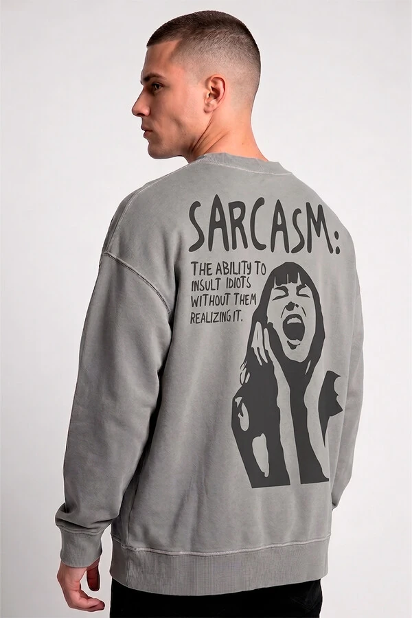 Blusa oversized de moletom estonado cinza Sarcasm