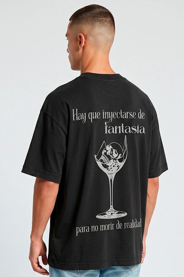 Camiseta oversized preta Drink