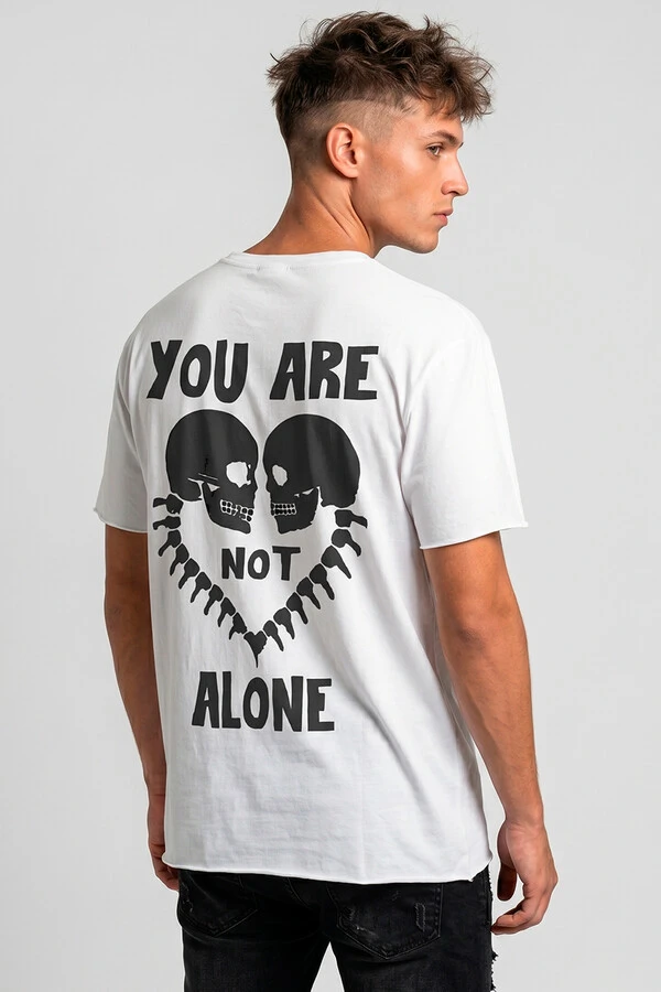 Camiseta branca Alone